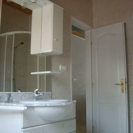 Apartement Fur 7-9 Personen Mit Klimaanlage - #124523 * Balatonboglár